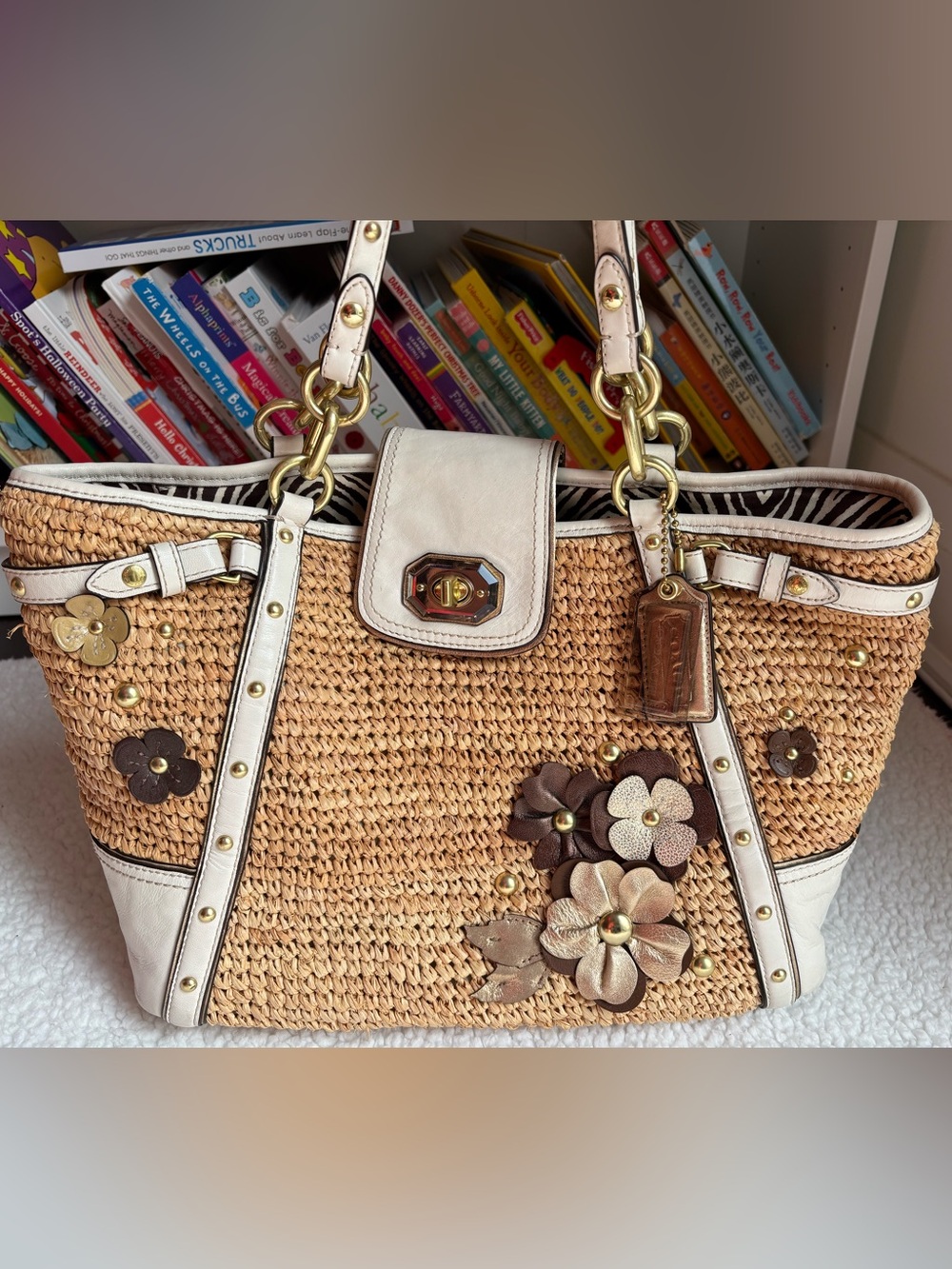 Coach Vintage Y2K Turnlock Tea Rose Straw Tote Cream Leather Floral Appliqué